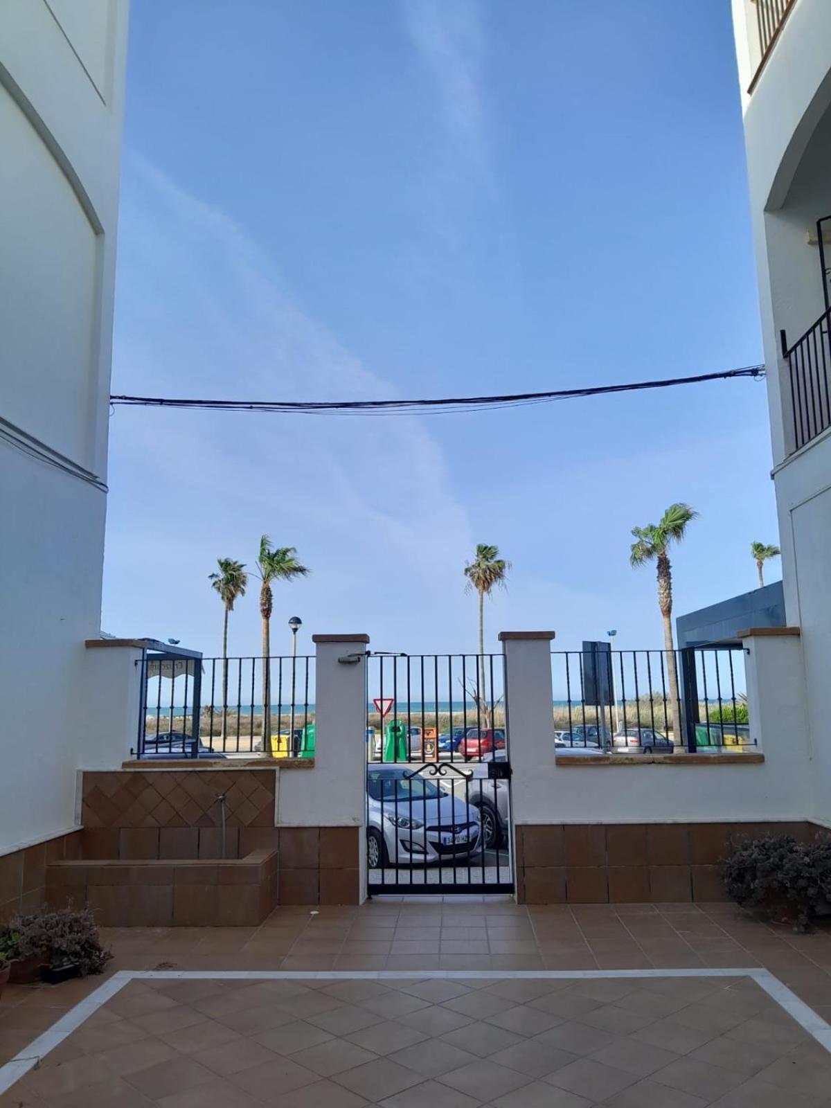 Apartamentos Caballo Rojo Conil De La Frontera Luaran gambar